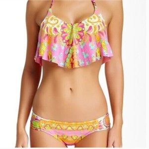 Trina Turk Woodblock Pinkberry Flounce Top Hipster Bottom Swimsuit Bikini Set 6